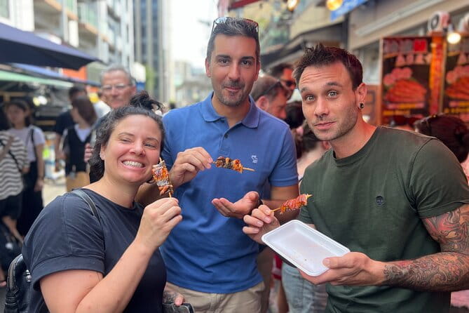 Tokyo Tsukiji Fish Market Food and Walking Tour - Food Sampling