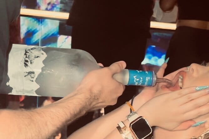 Tokyo VIP Night Club Tour With VIP Dinner and Table - Dining Experience at a Traditional Izakaya