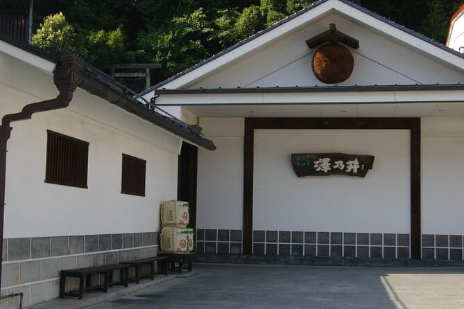 Tokyos Oldest Sake Brewery and Jump Into Historic Town - Taking in the Historic Town of Tokyo