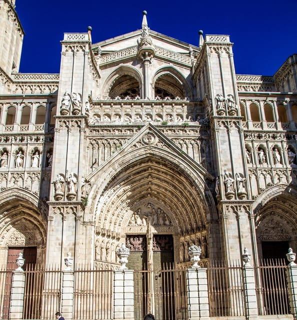 Toledo Cathedral Guided Tour in Spanish - Key Points