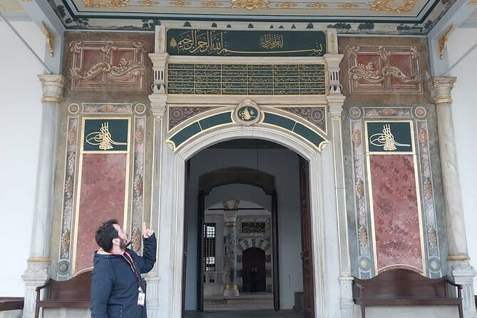 Topkapi Palace with Harem Walking Tour with Guide - Frequently Asked Questions