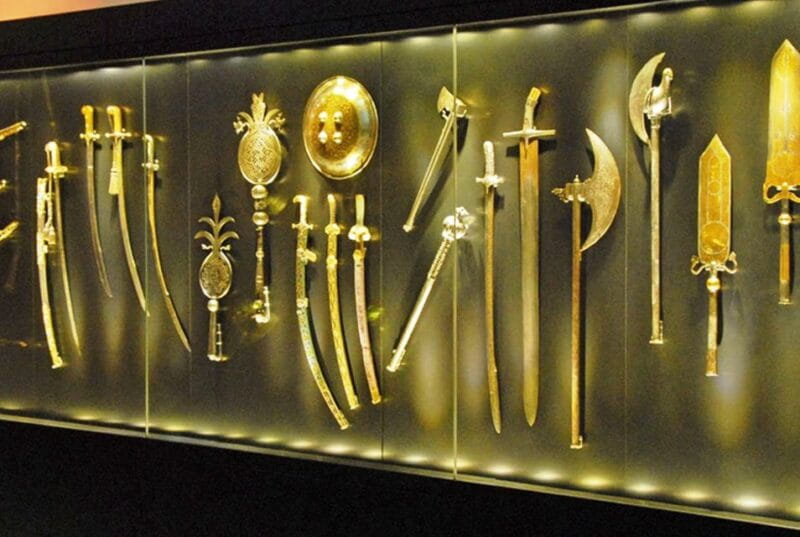 Topkapi Palace&Harem-Guided Tour-Skip lines- All tickets inc - Entering the Ottoman Fortress: What to Expect at Topkapi Palace