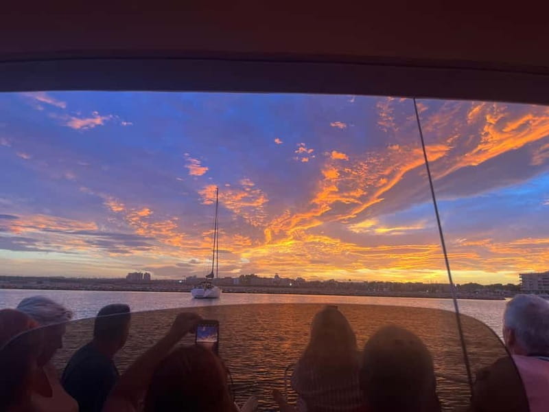 Torrevieja: Private Sunset Boat Tour with Cava - The Scenic Highlights of Torrevieja Bay at Sunset