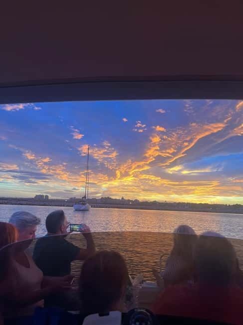 Torrevieja: Private Sunset Boat Tour with Cava - What Makes This Experience Standout