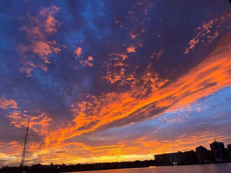 Torrevieja: Private Sunset Boat Tour with Cava - FAQ