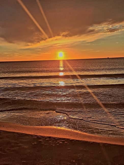 Torrevieja: Sundowner Tour with the Catamaran Apaleo - The Sum Up