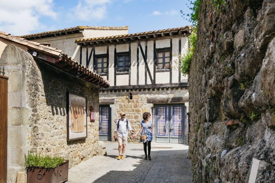 Toulouse: Carcassonne Day Trip by Coach With Comtal Castle - Departure From Toulouse