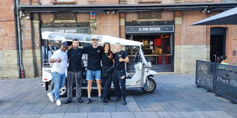 Toulouse: Electric Tuk-Tuk Tour with Photo Stops and Audio - What Makes This Tour Stand Out
