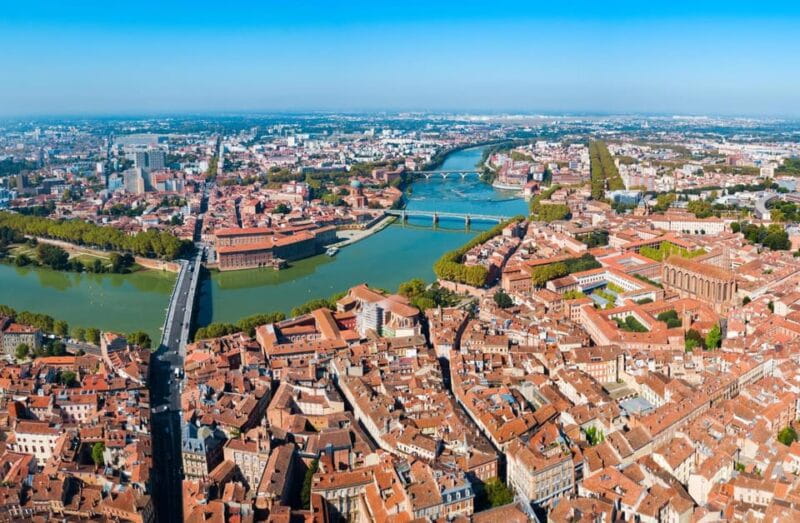 Toulouse: Express Walk with a Local in 60 minutes - Who Will Love This Experience?