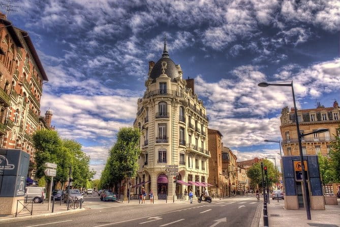 Toulouse Private Walking Tour With A Professional Guide - Walking Through Toulouse’s Top Landmarks