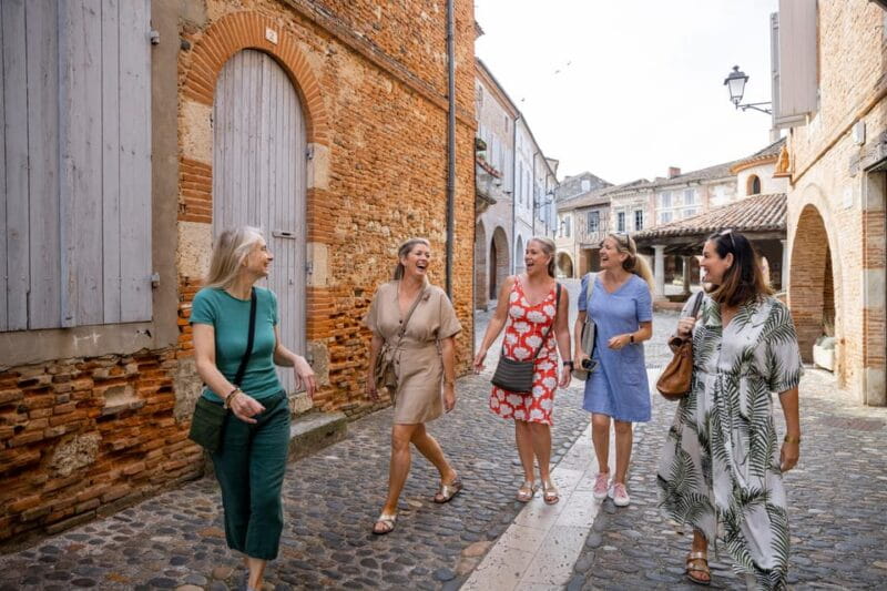 Toulouse Treasures: A Journey Through Time and Beauty - Wandering Rue Saint-Rome: A Bustling Street of Life