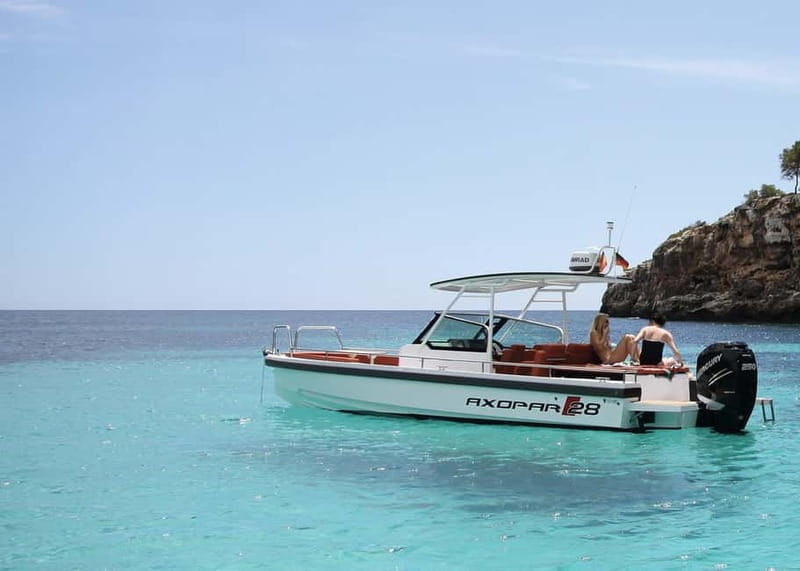 Tour: All inclusive boat tour in Mallorca - Starting Point: Santa Ponsa Yacht Club – The Gateway to Mallorca’s Coastline
