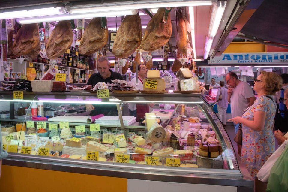 Tour Around the Historic Center of Malaga Around the Market - Booking and Cancellation Policy