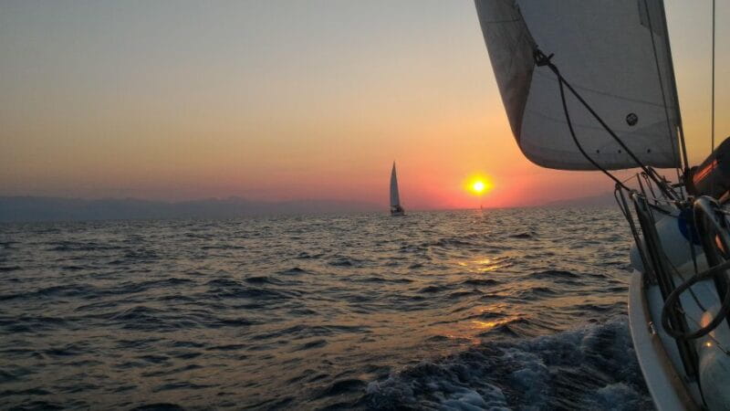 Tour in Barca a Vela - Logistics, Pricing, and Practicalities