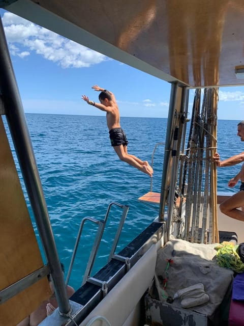 Tour in barca(Monopoli-Polignano) con sosta bagno e aperitiv - The Sum Up: A Relaxed, Scenic, and Authentic Coastal Experience