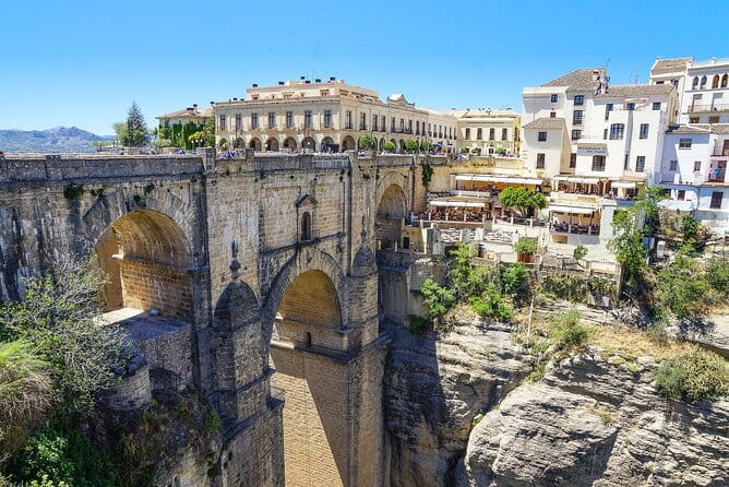Tour in Ronda with Guided Visit and Setenil de las Bodegas - Price and Value Analysis