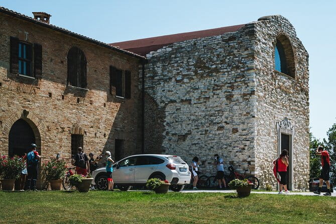 Tour in the Marche by Raffaello Sanzio: Art, Nature, Food and Wine - Frequently Asked Questions