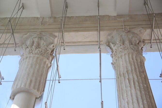 Tour in the ruins of Pozzuoli with an archaeolgist. - Exploring the Ruins of the Macellum: A Market with a Misnomer