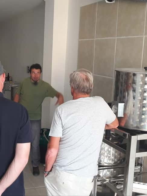 Tour of a craft brewery with tasting - The Value of a Family-Run Brewery Tour