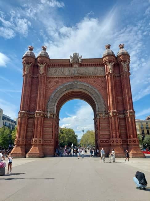 Tour of Barceloneta and the Citadel Park - Logistics and Practical Tips