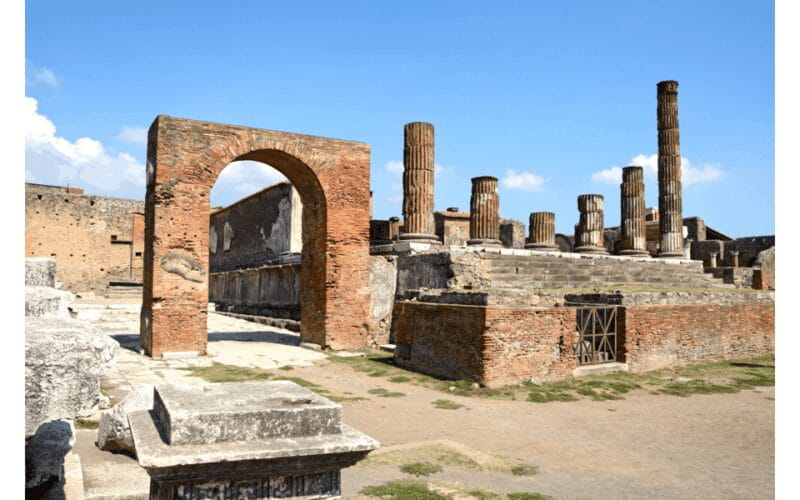 Tour of Pompeii & Cooking Class on the Slopes of Mt Vesuvius - Discovering Pompeii and the Culinary Charm of Vesuvius