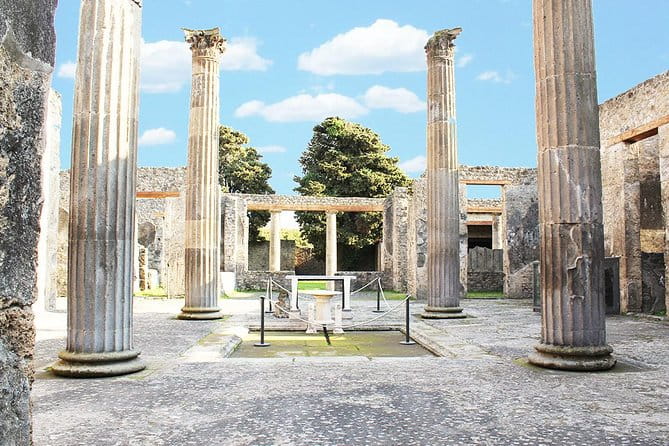 Tour of Pompeii for Kids & Families with Alex and his team - FAQ