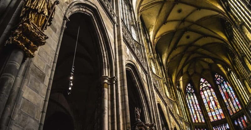 Tour of Prague Castle in italian language ticket included - Touring Prague Castle with an Italian Guide: What You Can Expect