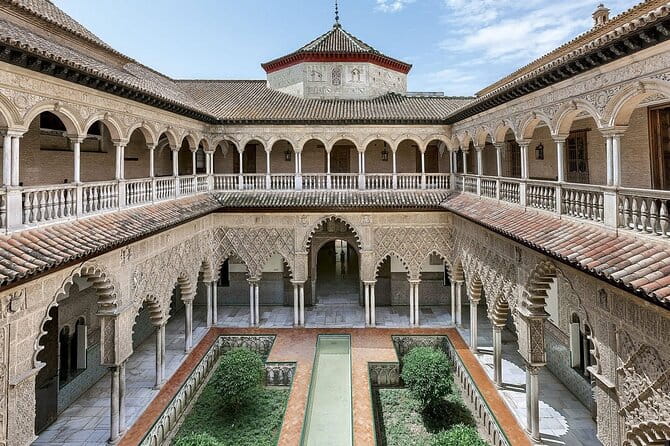 Tour of the Alcazar of Seville - Discovering the Alcázar of Seville: A Detailed Review