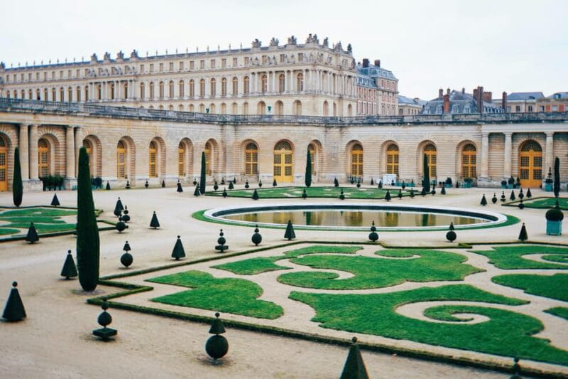 Tour Of Versailles Palace & Gardens With Legendary Sun King - Experiencing Versailles: From Arrival to Farewell