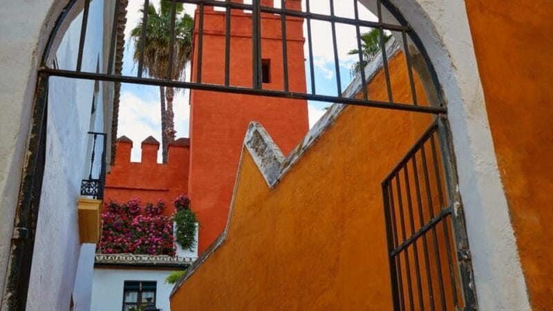 Tour Sevilla de las 3 Culturas - The Sum Up: Who Will Benefit Most from This Experience?