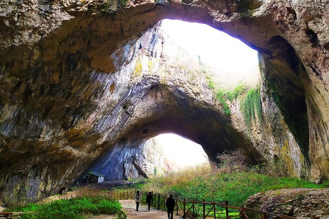Tour to Lovech, Devetaki cave & Krushuna waterfalls - FAQs