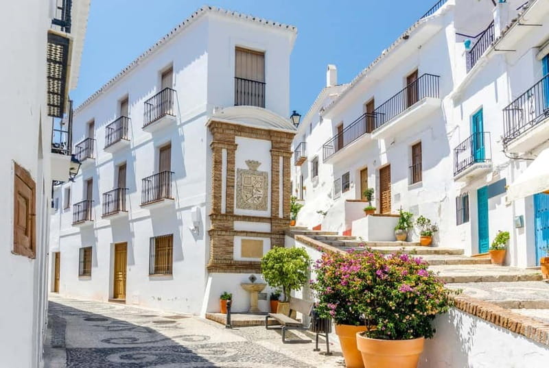 Tour to Nerja's Caves, Nerja city and Frigiliana - Exploring the Caves, Villages, and Views of Nerja and Frigiliana
