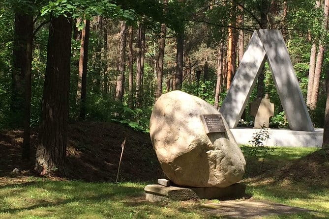 Tour to Ponary Memorial Park, The Hill of Angels & Trakai Castle - Exploring the Tour in Detail