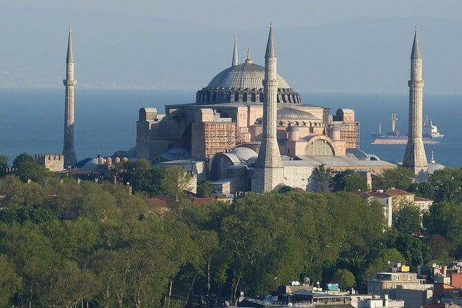 Tour to the Best Places in Istanbul in Spanish - Private - Key Points / Takeaways