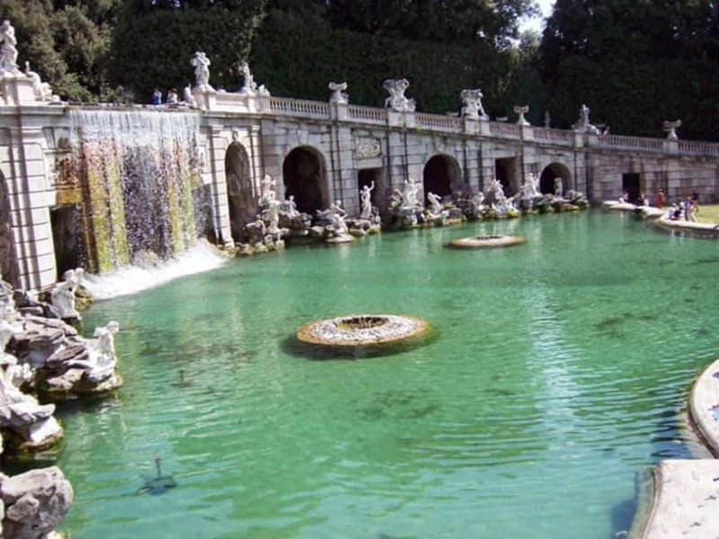 Tour to the Royal Palace of Caserta and Monte Cassino: with Guide and Tickets Included - Entering the Royal Palace of Caserta: Italy’s Grandiose Royal Residence