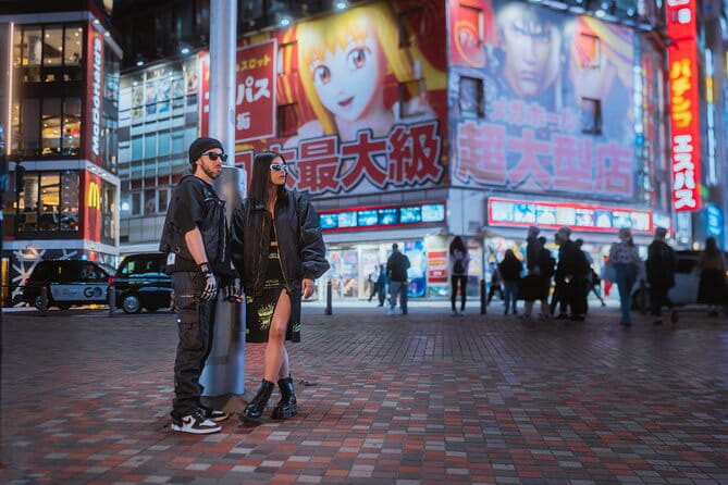 Tour With Pro Tokyo Photographer and Take Edgy Unique Portraits - Exploring Shinjuku and Kabukicho