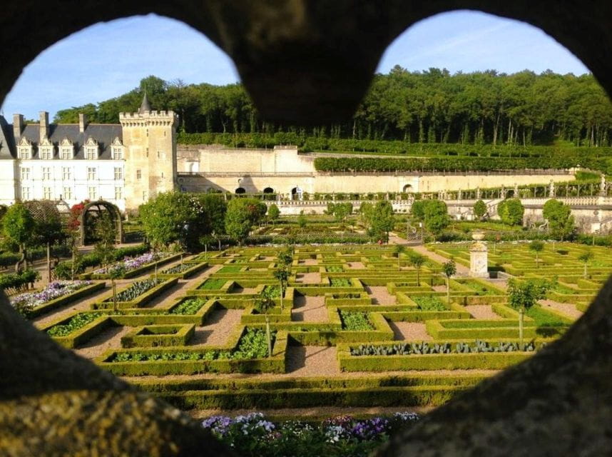 Tours: Chateaux Azay-le-Rideau and Villandry Morning Tour - Meeting Point and Duration