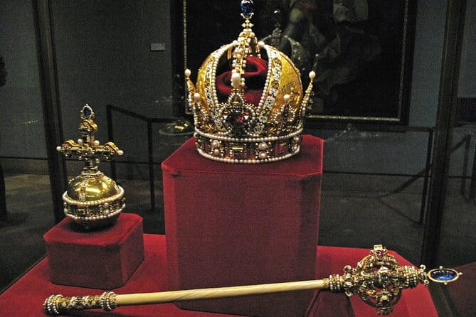 Tower of London Crown Jewels and English Royal History Tour - The Cost and Its Value