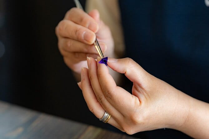 Traditional Japanese Fabric Flower-Making Tsumami Zaiku Class - Key Points