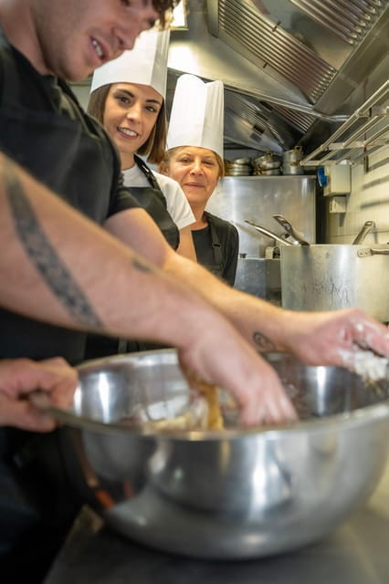 Traditional Pizza Cooking Class - What Makes This Experience Special