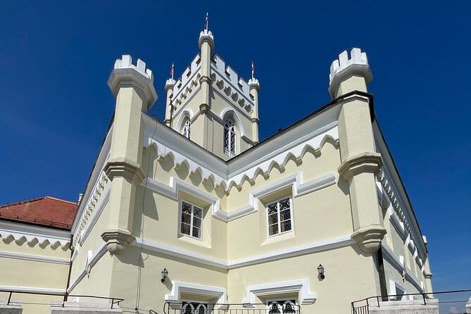 Trakoan Castle & Varadin - Private tour from Zagreb - Key Points / Takeaways
