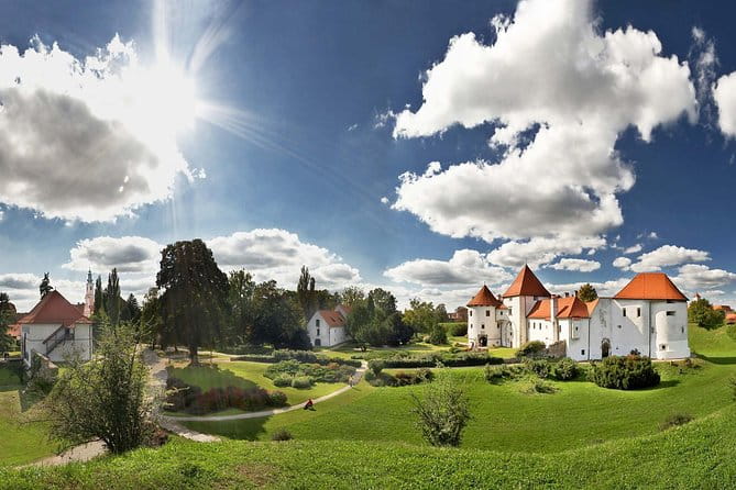 Trakoscan Castle and Varazdin Private Tour - Exploring Varazdin: Croatia’s Baroque Gem