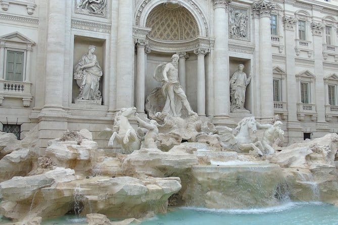 Transfer Fiumicino Fco Airport to Civitavecchia Port with 3 hours Rome Tour - Who Should Book This Experience?