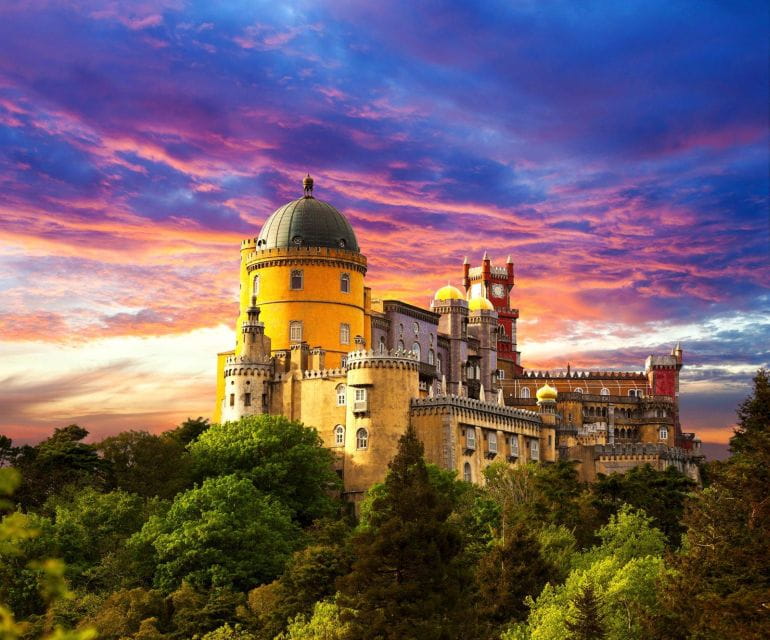 Transfer From Lisbon Airport to Sintra Sedan - Meet-and-Greet Service