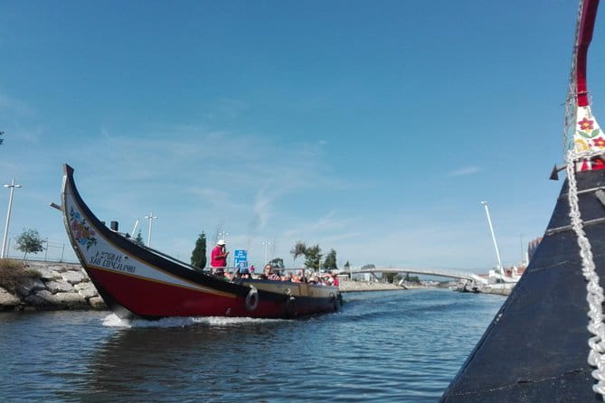 Transfer from Porto to Coimbra visiting Aveiro, half day - Ending in Coimbra or Your Preferred Drop-Off Point