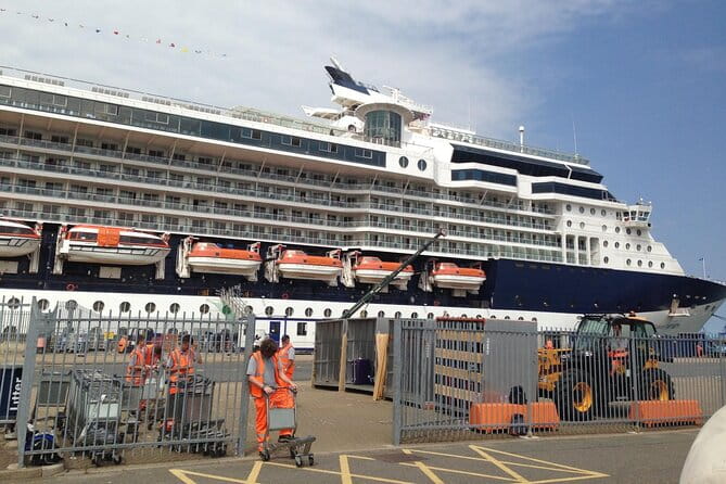 Transfer London to Southampton Cruise Terminal (extra luggage) - Who This Transfer Service Fits Best