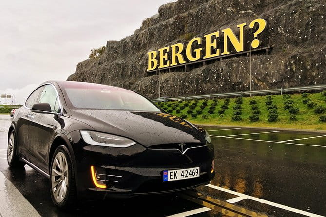 TRANSFER, LUXURY CAR 1-3 PAX: Bergen airport transfer - Key points / Takeaways