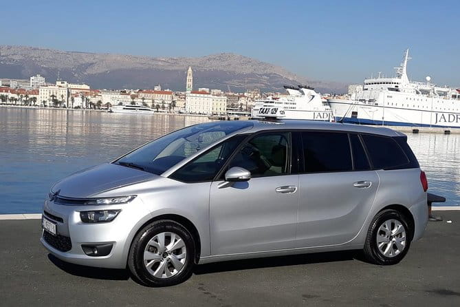 Transfer Split airport to Split - Who This Transfer Service Suits Best