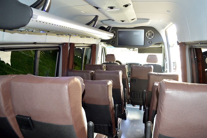 Transportation Services From Sangster Airport From/To Negril Hotels - Accessible Transportation Features