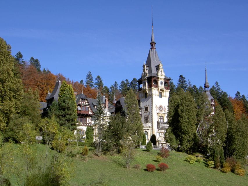 Transylvania Tour: Castles and Medieval Towns in Two Days - Bran Draculas Castle
